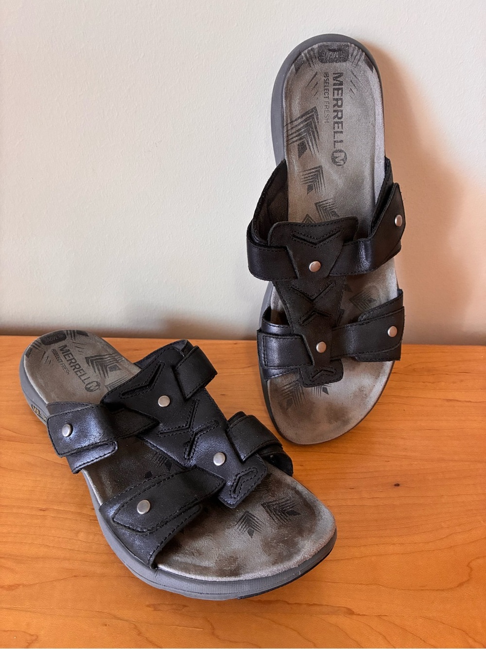 Merrell Slides Sandals Black Leather Women’s Size 10 J55286 Adhera